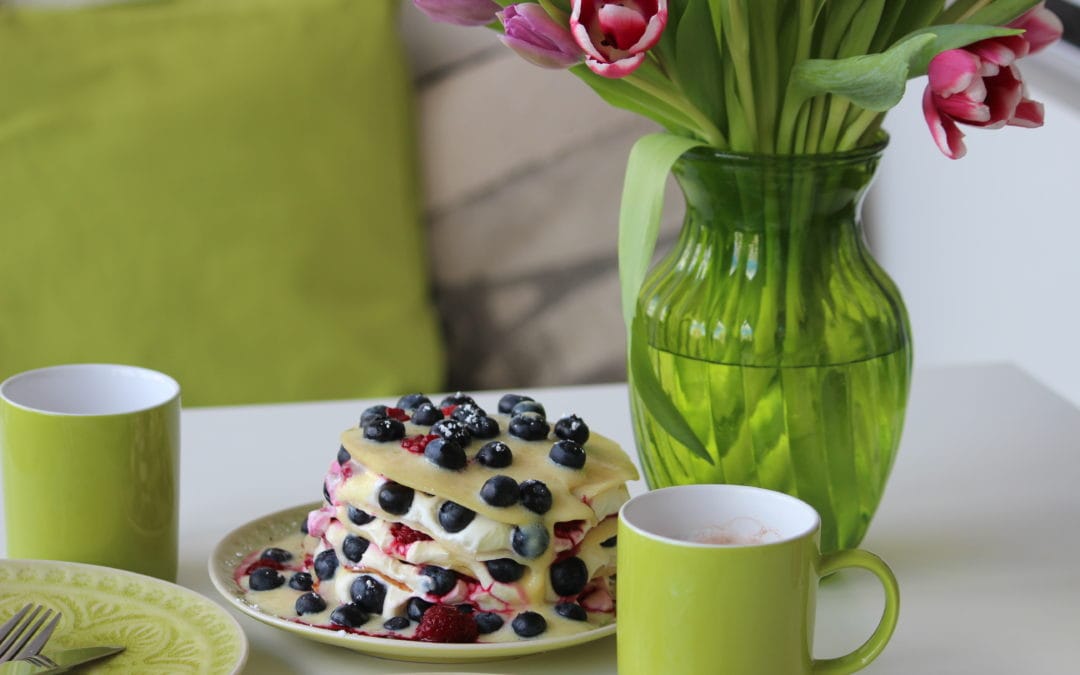 Rezept für traumhaft fluffige Pancakes mit Heidelbeeren