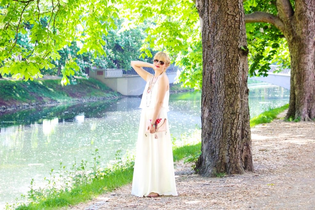 Des Belles Choses_7 Days 7 Ways_White Maxi Dress 7
