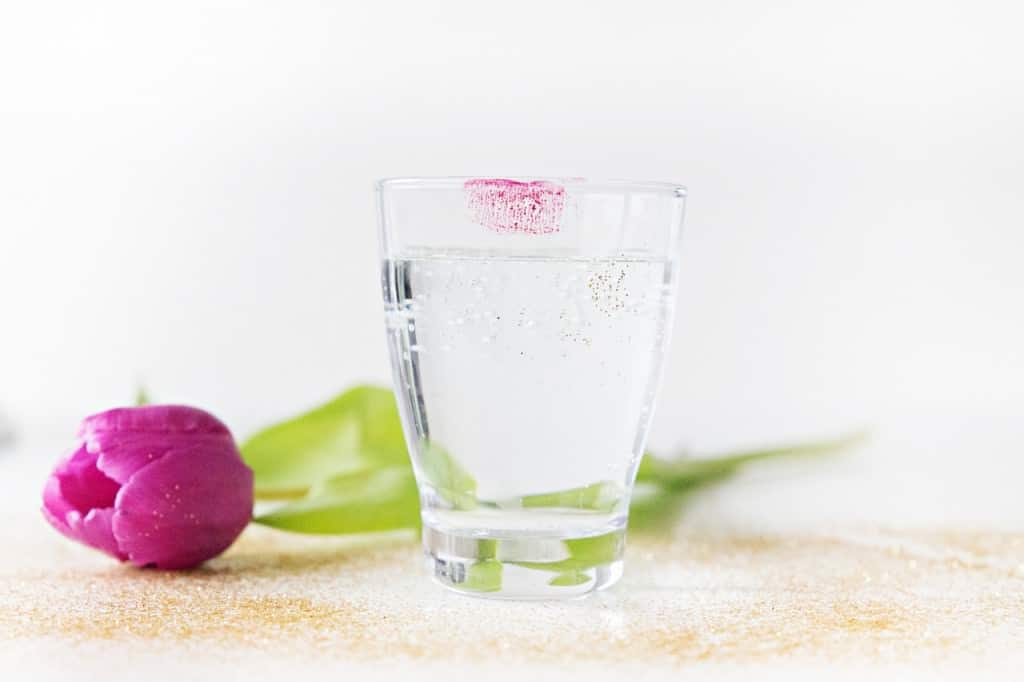 Tipps gegen den Kater - Mit ausreichend Wasser durch die Karnevalszeit