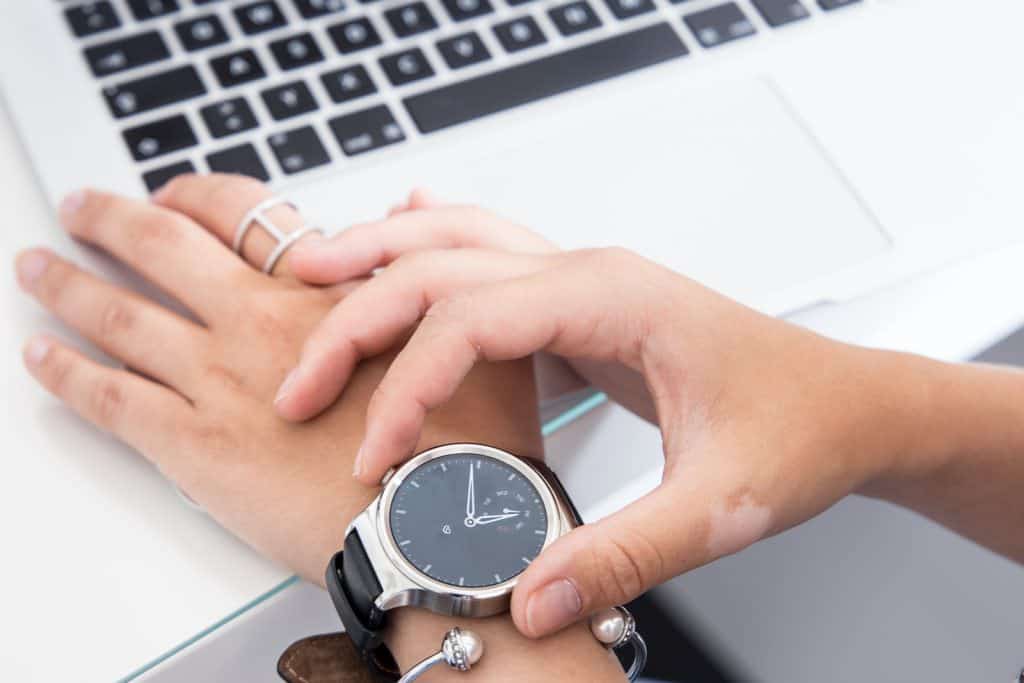 Smartwatch im Test: Huawei Watch Classic mit Lederarmband