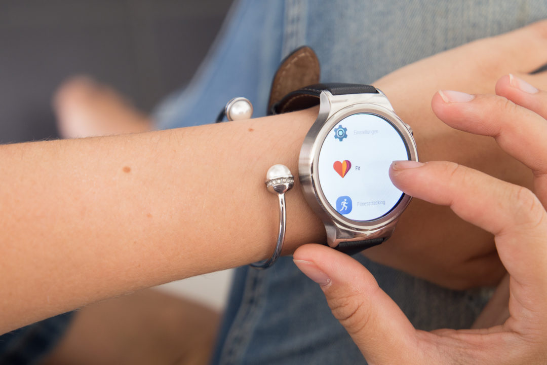 led hq smartwatch for huawei review