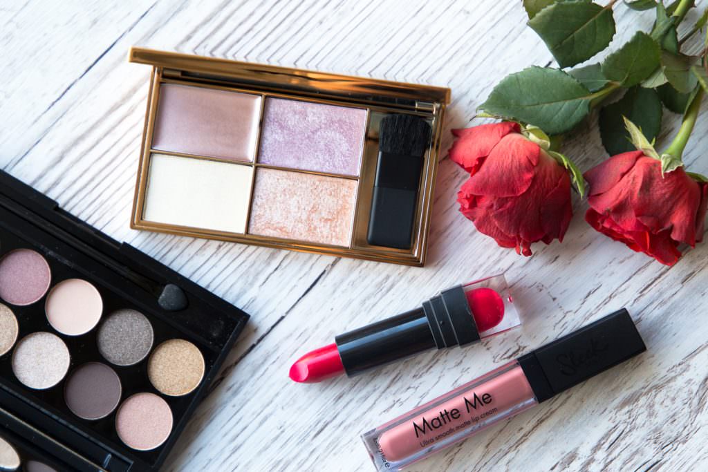 Review & Swatches: Sleek Highlighting Palette & Birthday Suit