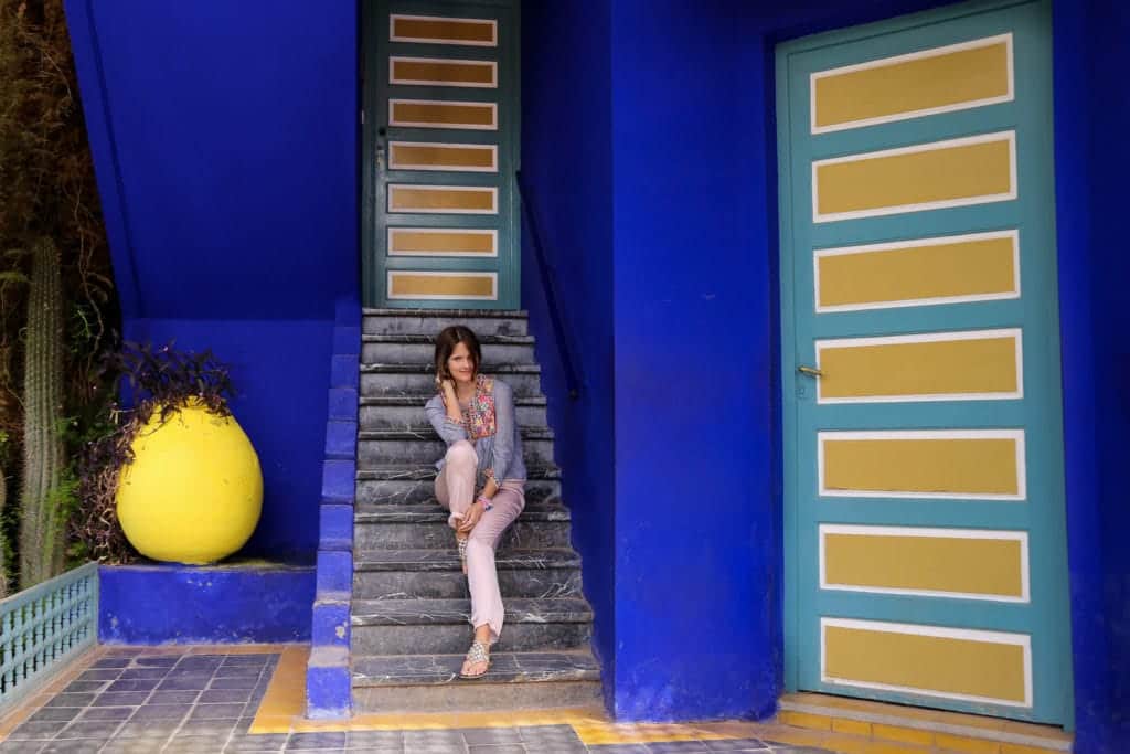 Traumhafte Orte in Marrakesch: Boho Outfit im berühmten Jardin Majorelle