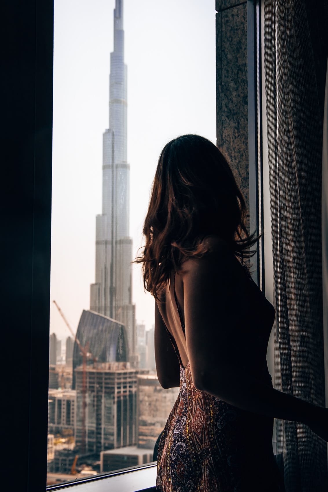 Shangri-La Dubai: Zimmer & Pool mit Blick auf den Burj Khalifa