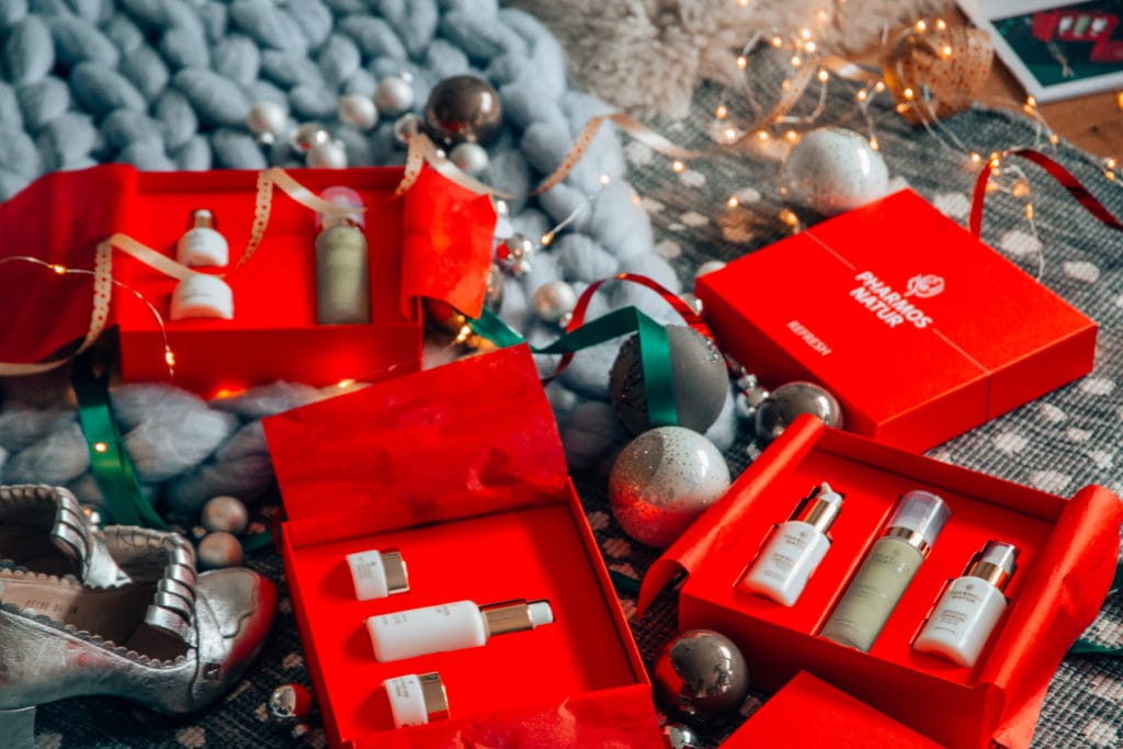 Adventskalender Türchen 24: 3x Pharmos Natur Sets im Wert von 370 Euro