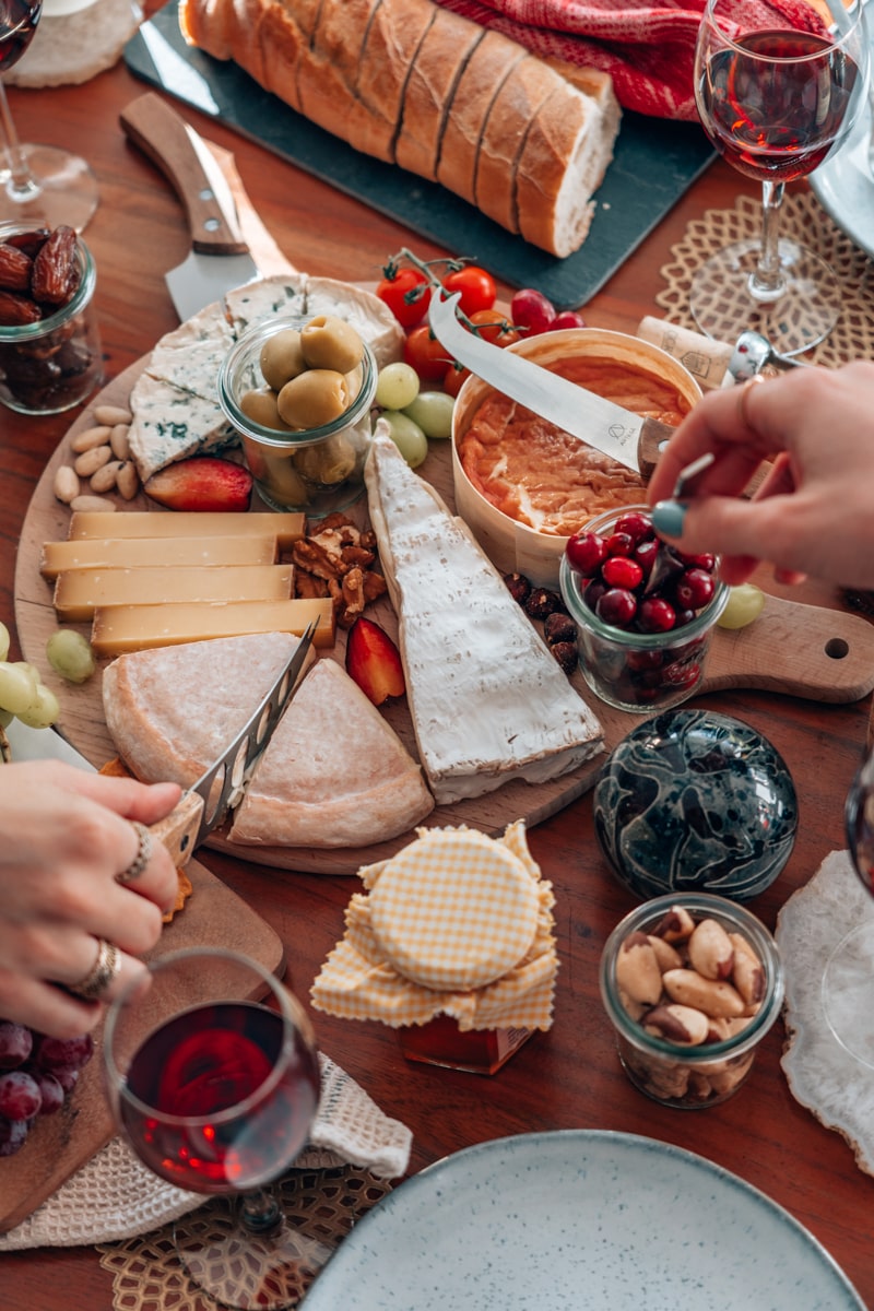 So gelingt dein französisches Käse-Tasting zuhause!