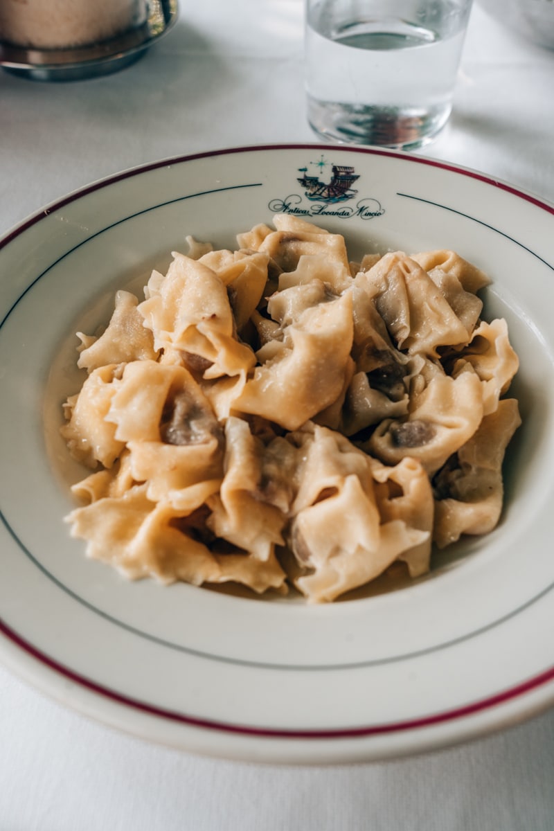 5 Tipps für deine Italien Reise rund um Lazise am Gardasee: Tortellini essen in Borghetto